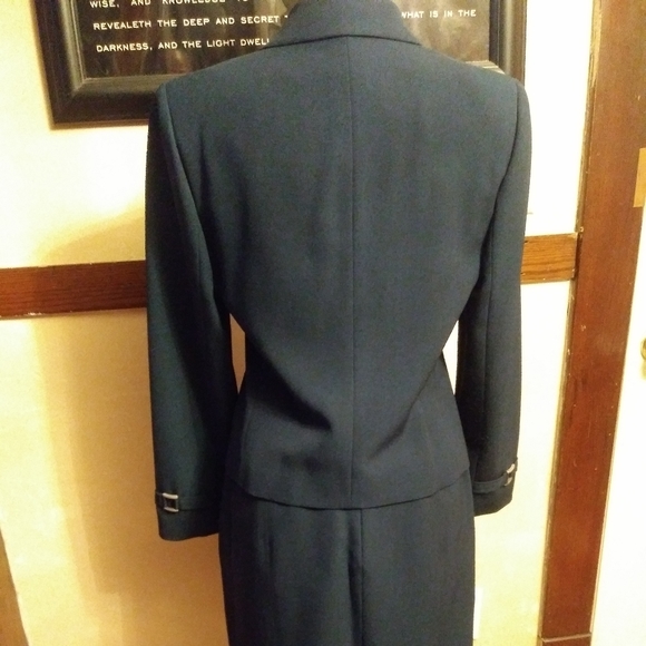 Navy blue two-piece suit - Picture 2 of 6